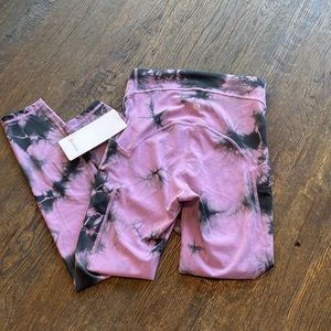 Lulu Lemon Power Thru high rise tight 25”